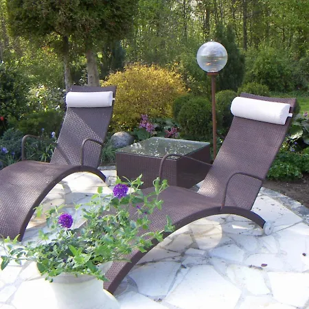 Kvisthoej Bed & Breakfast *