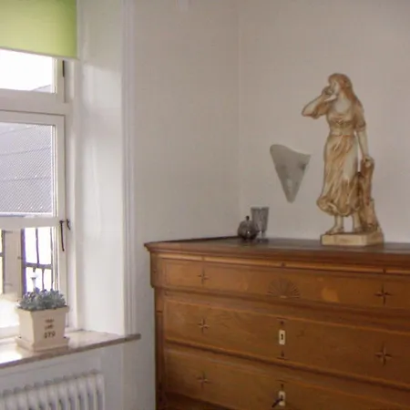 Kvisthoej Bed & Breakfast *